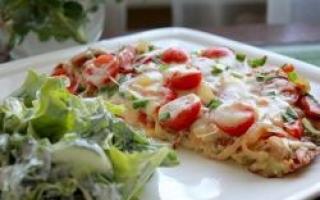 स्वादिष्ट आलू पिज़्ज़ा: एक सरल रेसिपी आलू पिज़्ज़ा